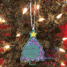 Christmas Tree Confetti ITH Orn 4x4