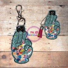 Fun Hand Gesture 5 ITH Shaker Tag 2 Sizes