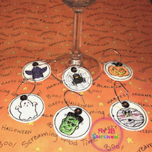 Halloween ITH Wine Glass Charm Set 1