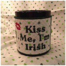 Kiss Me, I'm Irish Mug Cozy ITH 5x7