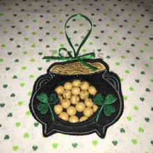 St. Patrick Pot Of Gold ITH Candy Holder
