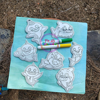 Baby Shark Family Dry Erase Coloring Dolls Set ITH 5x7
