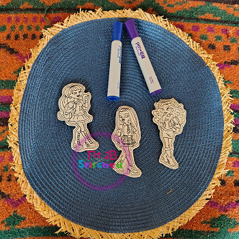 Girls at Monster High 1 Dry Erase Coloring Dolls Set ITH 4x4