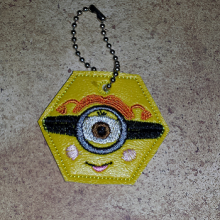 Minion Girl Taglet ITH 